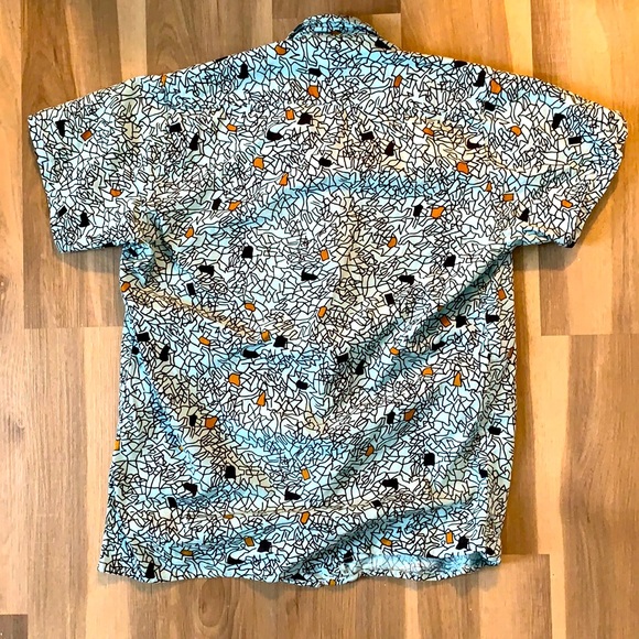 SOLD // Vintage/Retro baby blue button-down shirt, size XS - Picture 3 of 4